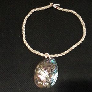 Shell necklace with beads